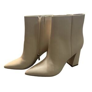 Marc Fisher 6.5 Women White Boots - New without Tag